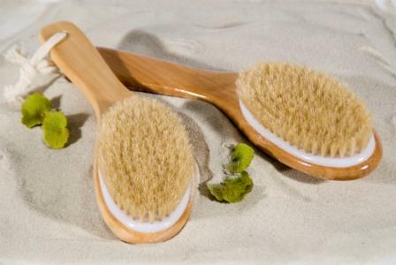 Natural Beauty: The Benefits of Dry Brushing